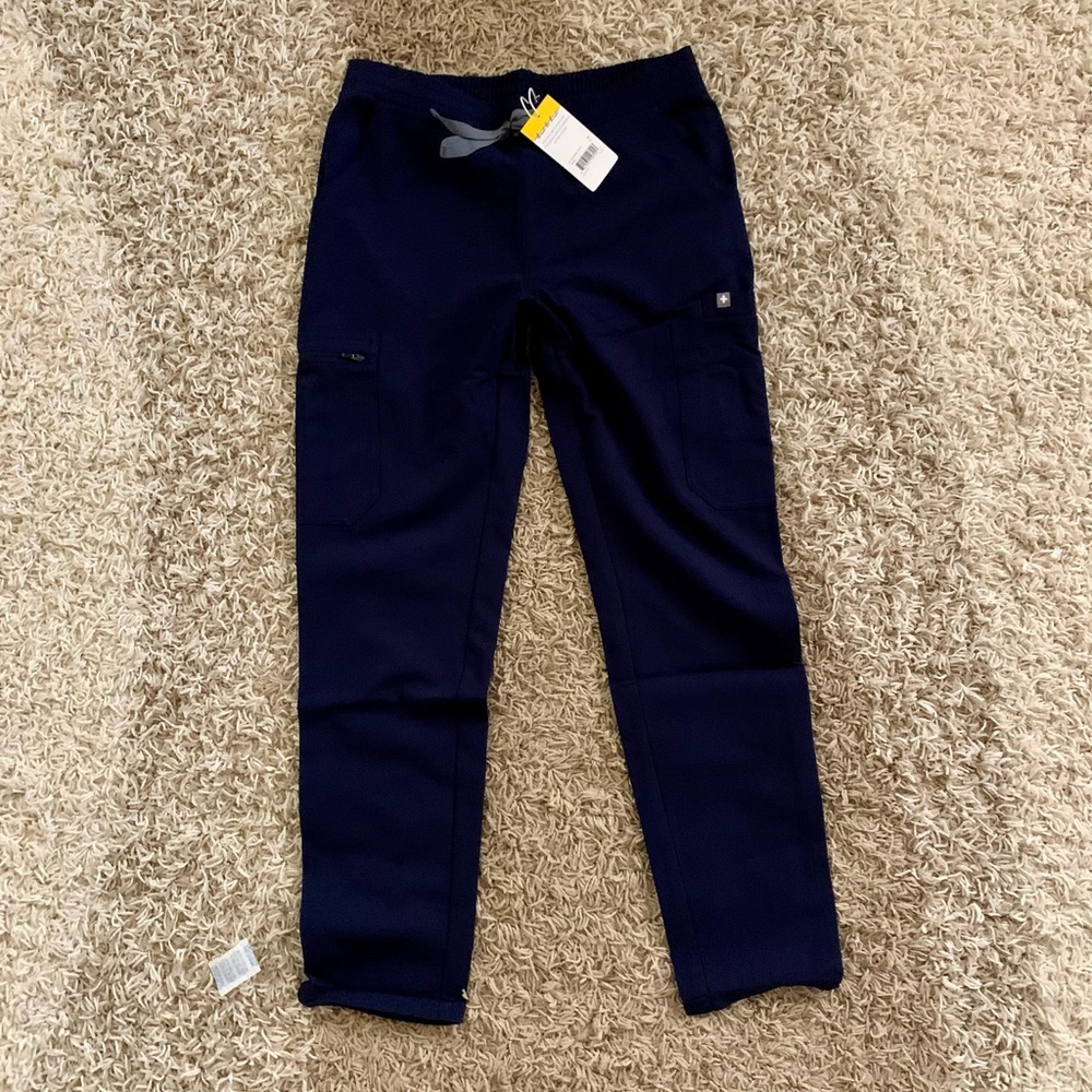 NWT Figs NAVY blue Yola skinny scrub pants XS